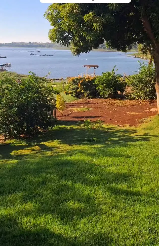 Chácara à beira do lago em evento atendido